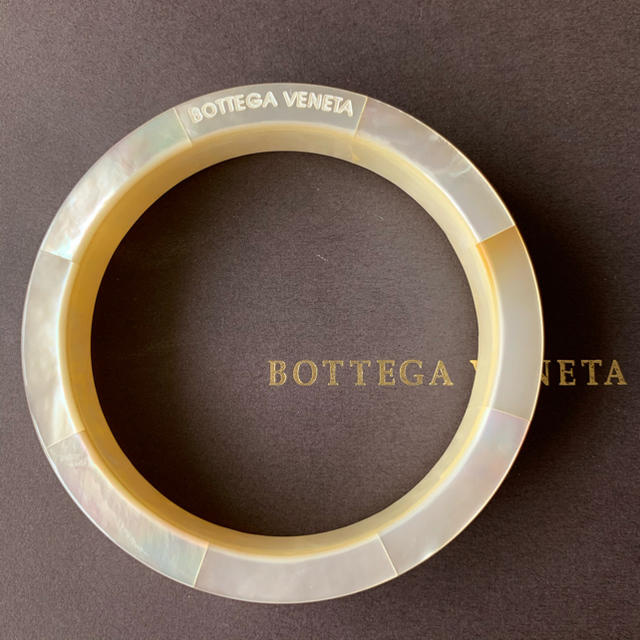 Bottega Veneta(ボッテガヴェネタ)のボッテガヴェネタ　ジェルバングル レディースのアクセサリー(ブレスレット/バングル)の商品写真