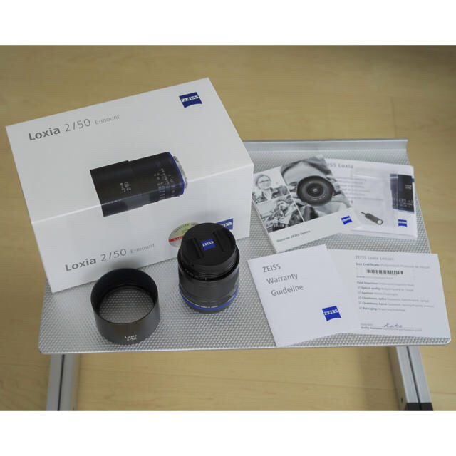 新しく着き SONY - 美品　カールツァイス　ND8付き　a7ⅲに最適 2/50 loxia zeiss レンズ(単焦点)