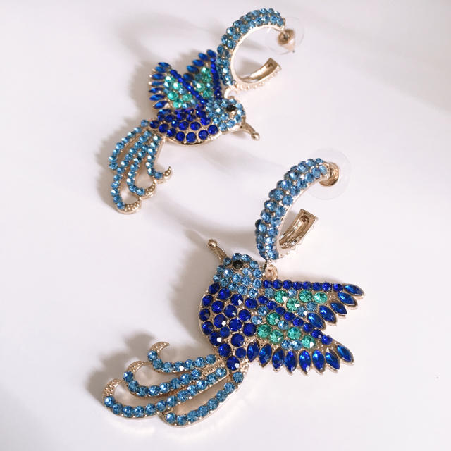 H&M(エイチアンドエム)のblue bird ピアス【1点のみ】 レディースのアクセサリー(ピアス)の商品写真