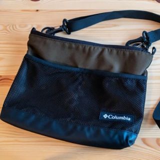 コロンビア(Columbia)の【新品未開封品】Columbia　サコッシュ　カーキ(ショルダーバッグ)