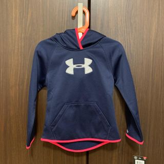 アンダーアーマー(UNDER ARMOUR)の新品⭐︎アンダーアーマー　パーカー(キッズ 4)(Tシャツ/カットソー)