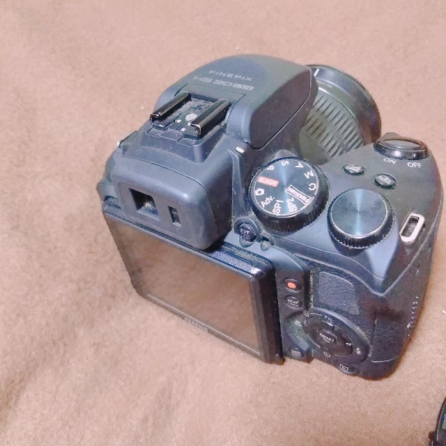 富士フイルム(フジフイルム)のFUJI FILM FinePix S FINEPIX HS30EXR スマホ/家電/カメラのカメラ(デジタル一眼)の商品写真