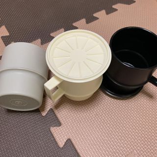 タッパー　コップ(食器)