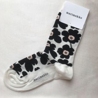 マリメッコ(marimekko)のマリメッコ unikko ウニッコ ソックス ホワイト×ブラック 37-39(ソックス)