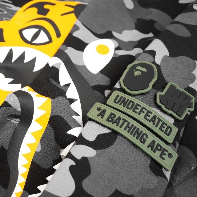 A - BAPE UNDEFEATED 18AW TIGER SHARK スウェットの通販 by THE GREEN TRIANGLE｜アベイシングエイプならラクマ BATHING APE 高評価格安