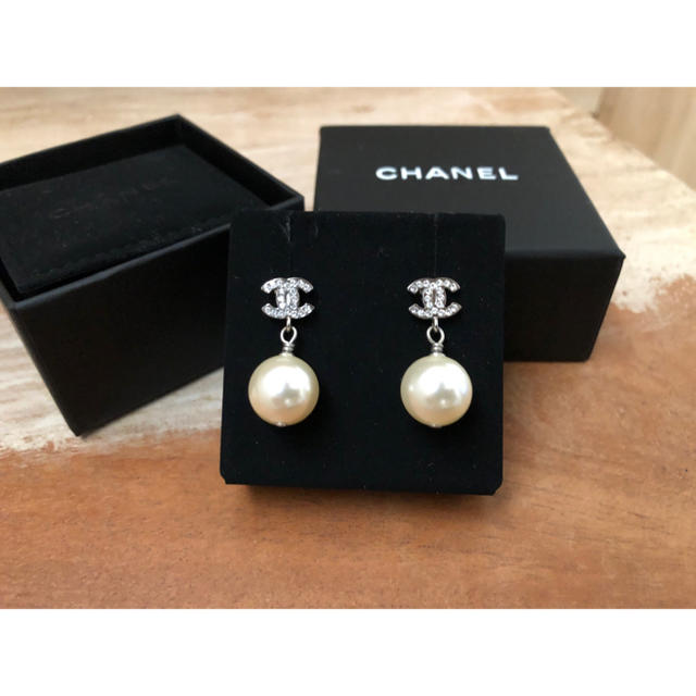 当店だけの限定 シャネル CHANEL パール ピアス アクセサリー