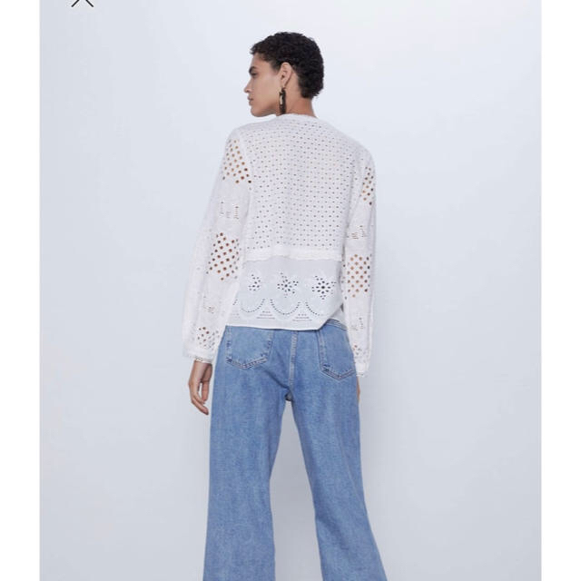 ZARA(ザラ)のZARA カットワーク刺繍入りシャツ　S レディースのトップス(シャツ/ブラウス(長袖/七分))の商品写真