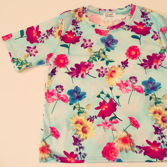 Santa Monica(サンタモニカ)の花柄vitage tops レディースのトップス(Tシャツ(半袖/袖なし))の商品写真