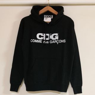 コムデギャルソン(COMME des GARCONS)の新品 コムデギャルソン CDG ロゴ パーカー ブラック(パーカー)