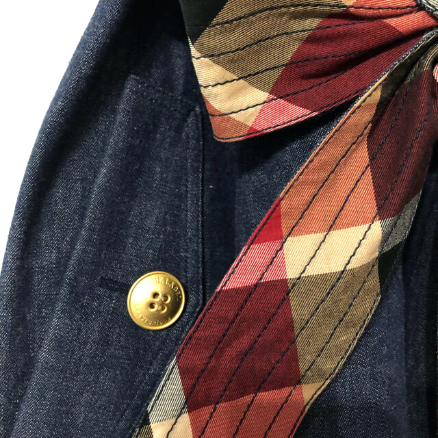 BURBERRY BLUE LABEL(バーバリーブルーレーベル)のブルーレーベルクレストブリッジ　ニットとデニムドッキングワンピース レディースのワンピース(ひざ丈ワンピース)の商品写真