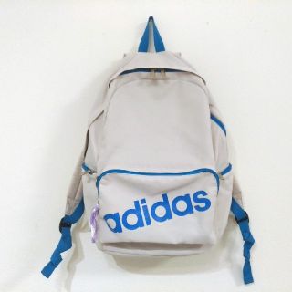 アディダス(adidas)の23L　大容量　Adidas　リュックサック　バックパック　薄グレー　B4(バッグパック/リュック)