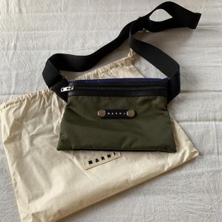 新品MARNI ボディーバック