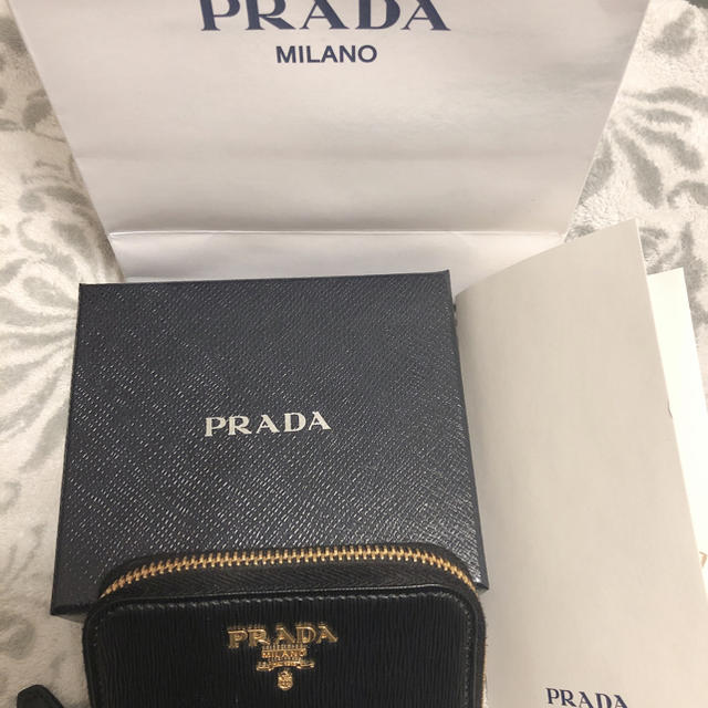 PRADA コインケース財布