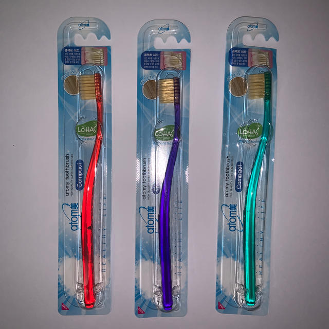 歯ブラシ　3本セット コスメ/美容のオーラルケア(歯ブラシ/デンタルフロス)の商品写真