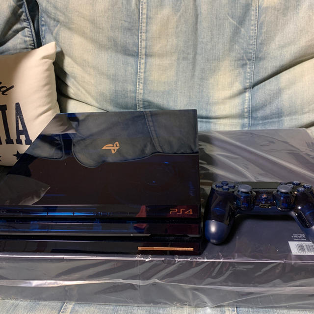 PS4 Pro 500 Million Limited Edition