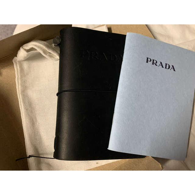 PRADA - 【限定値下げ】PRADA♡トラベラーズノートパスポートサイズの通販 by moom05♡｜プラダならラクマ