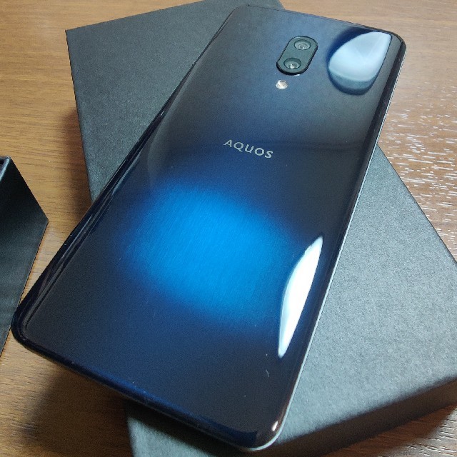 AQUOS zero2 906SH SoftBank スマホ/家電/カメラのスマートフォン/携帯電話(スマートフォン本体)の商品写真