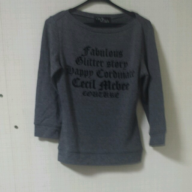 CECIL McBEE(セシルマクビー)のおしゃれロンT レディースのトップス(Tシャツ(長袖/七分))の商品写真