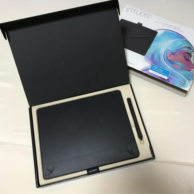 Wacom(ワコム)のwacom intuos art スマホ/家電/カメラのPC/タブレット(PC周辺機器)の商品写真