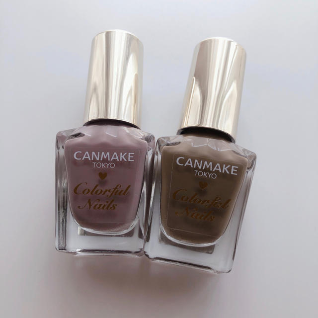 CANMAKE(キャンメイク)の限定色 新品未開封 CANMAKE カラフルネイルズ N44 N45 2点セット コスメ/美容のネイル(マニキュア)の商品写真