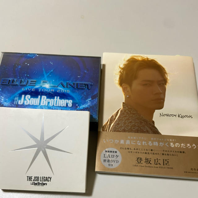 三代目 J Soul Brothers(サンダイメジェイソウルブラザーズ)のＮＯＢＯＤＹ　ＫＮＯＷＳ 特別限定版ＤＶＤ エンタメ/ホビーの本(アート/エンタメ)の商品写真