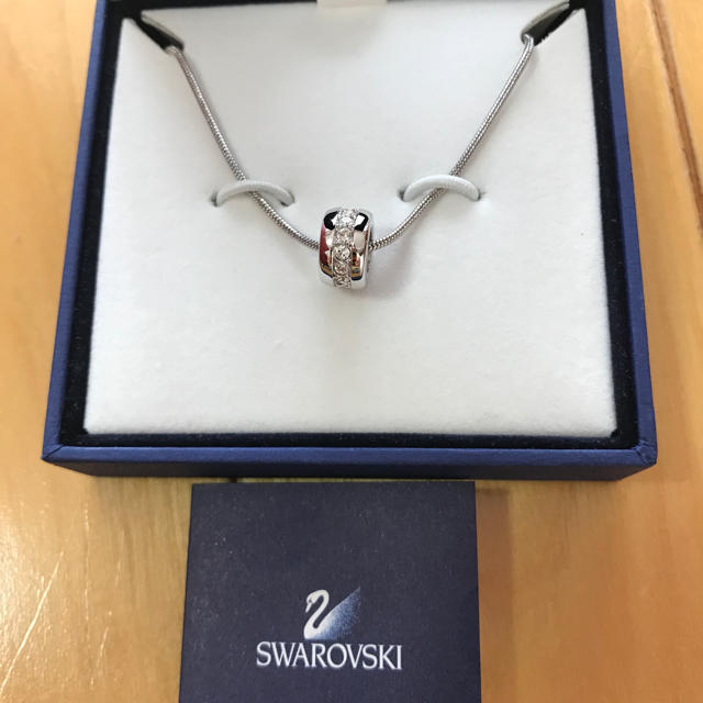 SWAROVSKI(スワロフスキー)のスワロフスキー　ネックレス レディースのアクセサリー(ネックレス)の商品写真