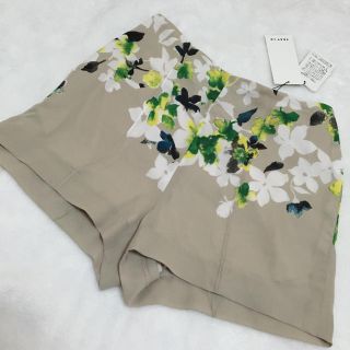 フレイアイディー(FRAY I.D)のFRAY.ID花柄ショートパンツ(ショートパンツ)