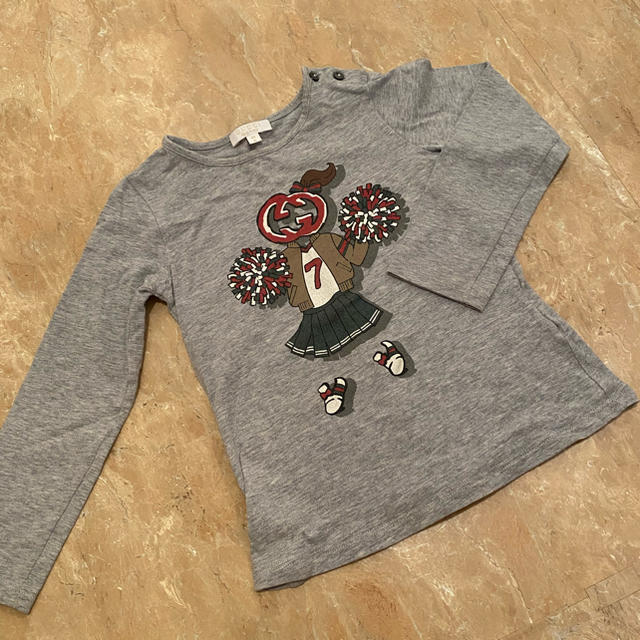 Gucci(グッチ)のGUCCI  グッチ　女の子　ロンT  カットソー　 キッズ/ベビー/マタニティのベビー服(~85cm)(Ｔシャツ)の商品写真