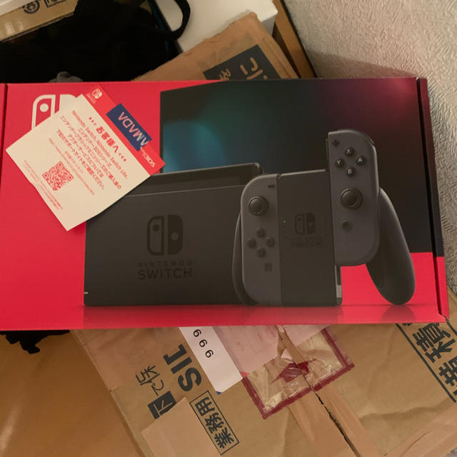 ニンテンドースイッチ　本体　新品　グレー