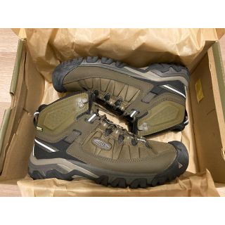 キーン(KEEN)のKEEN ターギー EXP ミッド 防水ハイキングシューズ　未使用(登山用品)