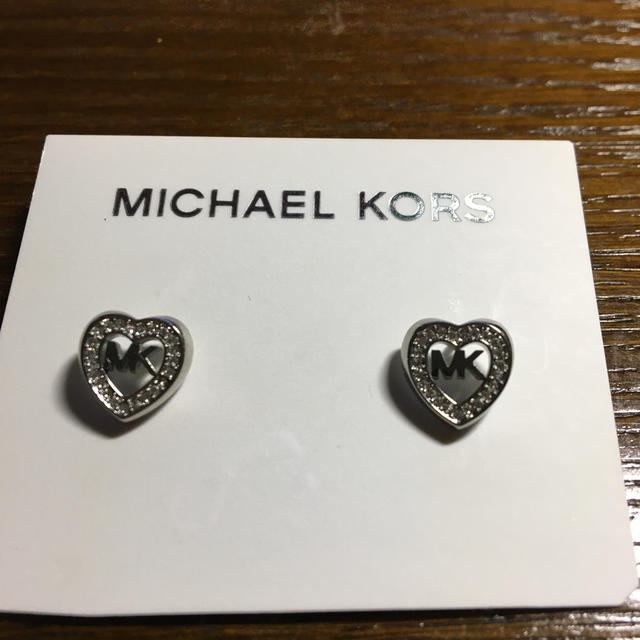 Michael Kors(マイケルコース)のあはは様専用　ハートピアス レディースのアクセサリー(ピアス)の商品写真