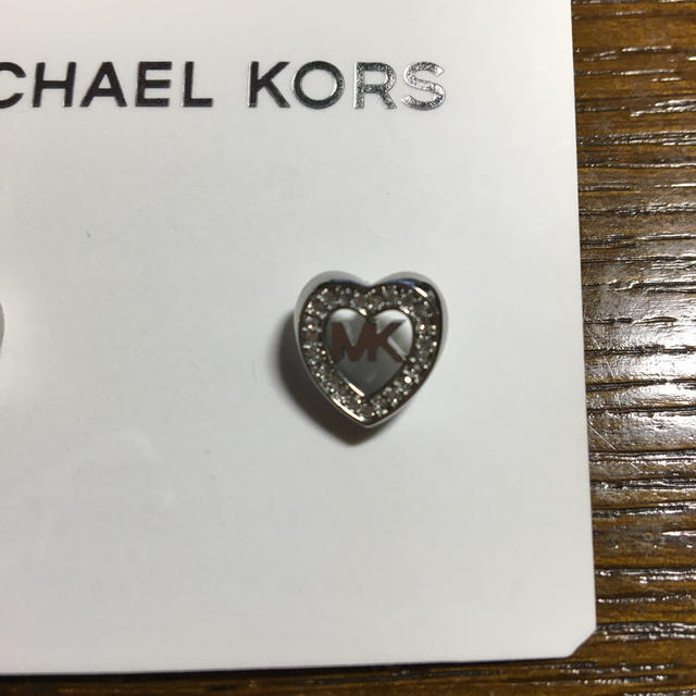 Michael Kors(マイケルコース)のあはは様専用　ハートピアス レディースのアクセサリー(ピアス)の商品写真