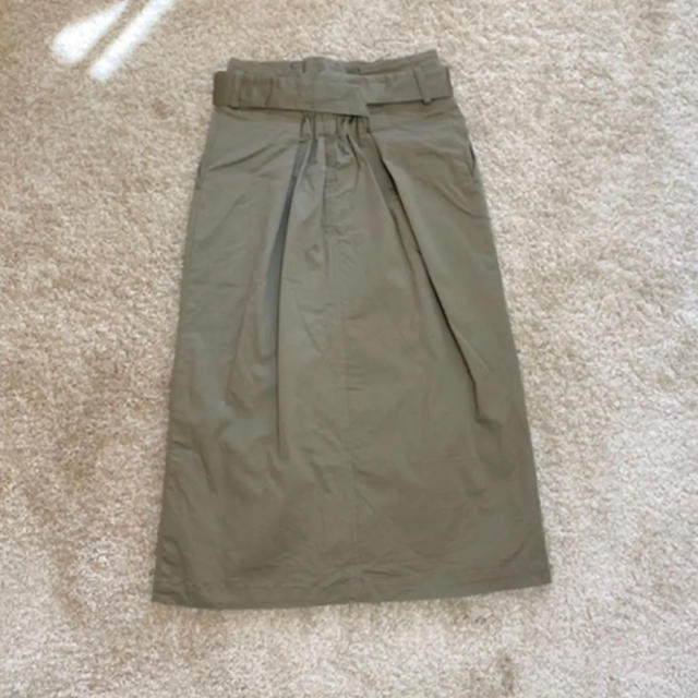 GU(ジーユー)のタイトスカート ロングスカート　カーキ　S レディースのスカート(ロングスカート)の商品写真