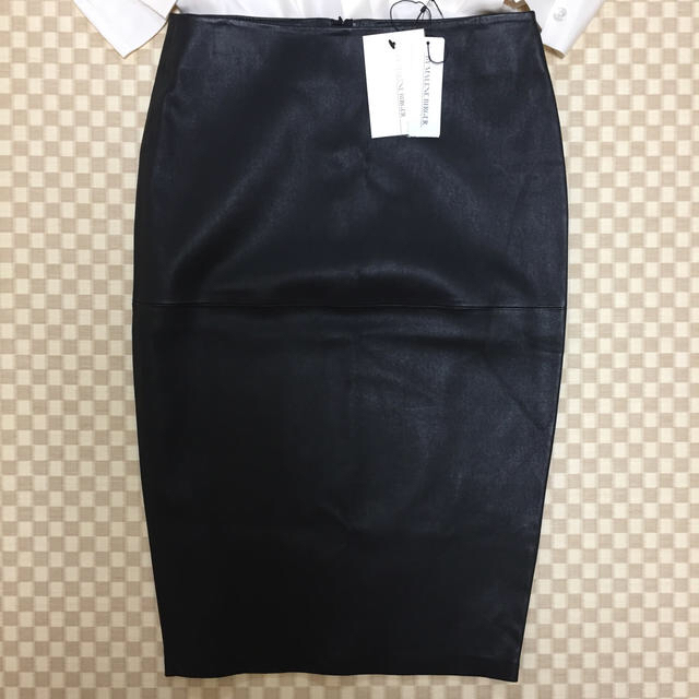 URBAN RESEARCH(アーバンリサーチ)のBY MALENE BIRGER レザータイトスカート レディースのスカート(ひざ丈スカート)の商品写真