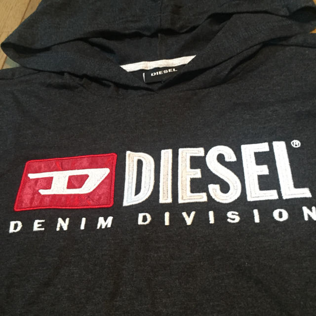 DIESEL(ディーゼル)の新品タグ付✳️ DIESEL フーディカットソー ブラックヘザー レディースのトップス(Tシャツ(長袖/七分))の商品写真