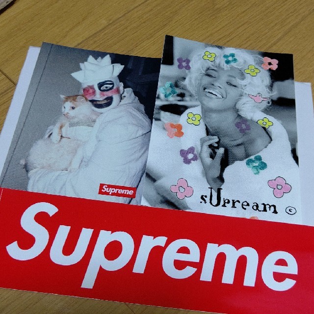 Supreme(シュプリーム)のSupreme Bowery naomi ステッカー メンズのファッション小物(その他)の商品写真