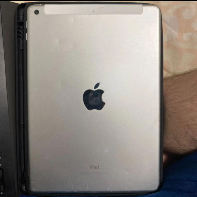 iPad 6世代 シルバー 32GB iPad 6世代 シルバー 32GB