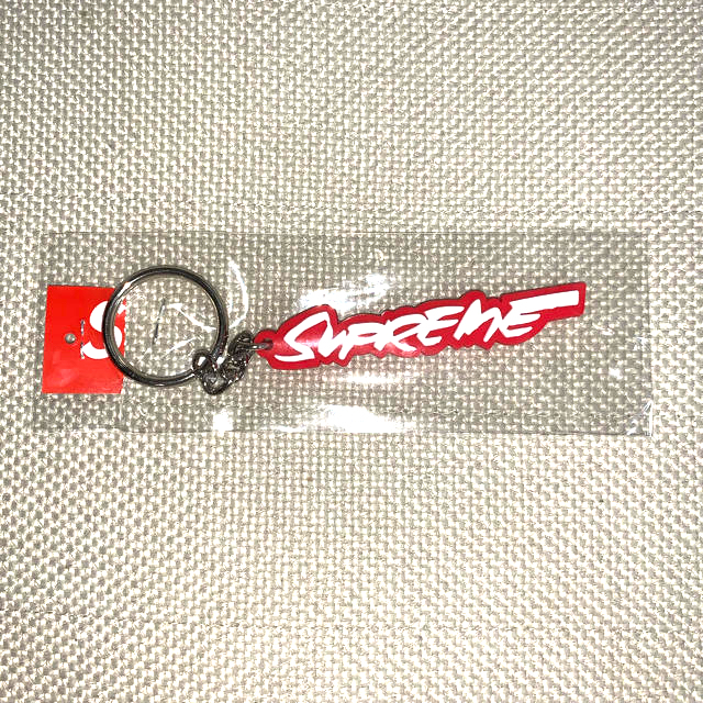 Supreme(シュプリーム)のシュプリーム　Futura Logo  Keychain メンズのファッション小物(キーホルダー)の商品写真