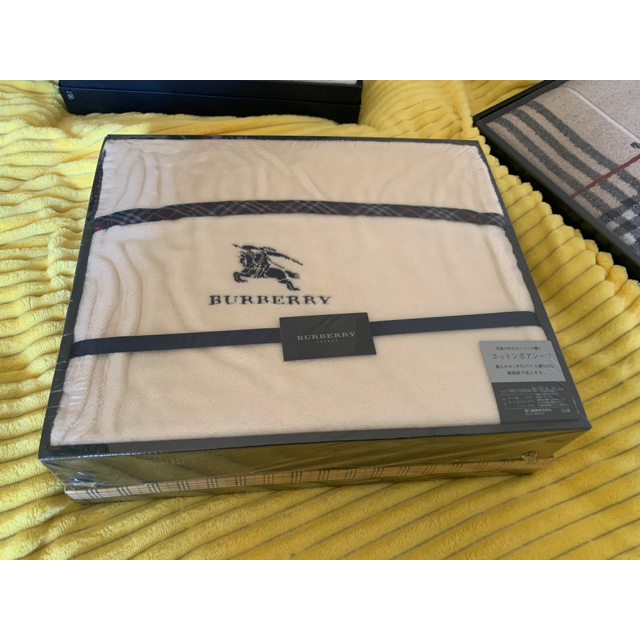 BURBERRY(バーバリー)のBurberry バーバリー　ボアシーツ インテリア/住まい/日用品の寝具(シーツ/カバー)の商品写真