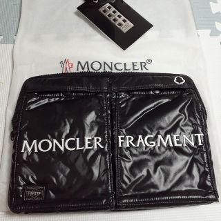 MONCLER モンクレール  ナイロンキルト レザーワッペン付き  ポーチ  メンズ クラッチバッグ