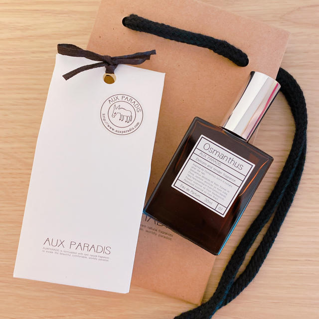 AUX PARADIS(オゥパラディ)の｟新品未使用｠AUX PARADIS #07 Osmanthus 30ml コスメ/美容の香水(香水(女性用))の商品写真