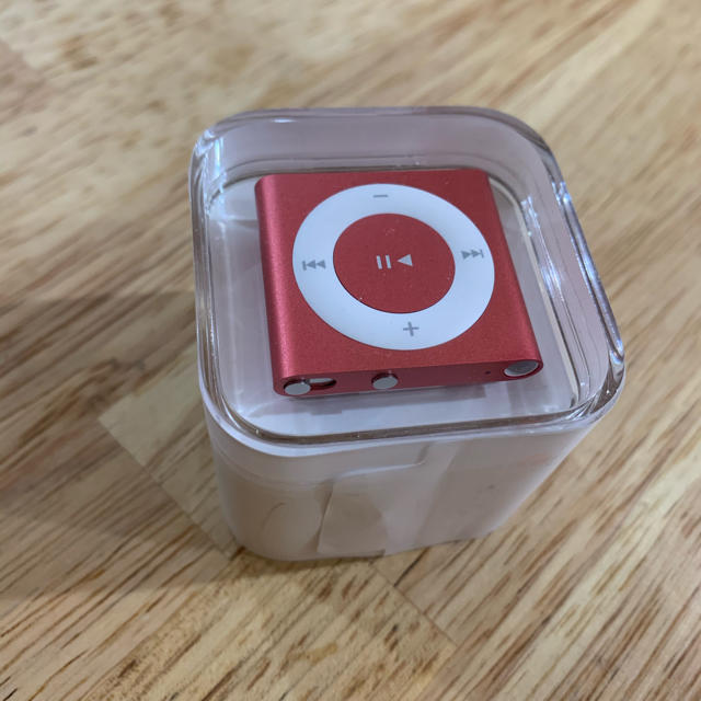 Apple(アップル)の【新品・未開封】APPLE iPod shuffleピンク2G スマホ/家電/カメラのオーディオ機器(ポータブルプレーヤー)の商品写真