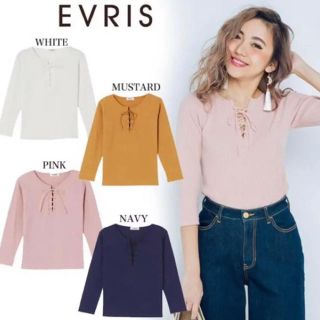 エヴリス(EVRIS)の美品 evris レースアップトップス ピンク(カットソー(長袖/七分))