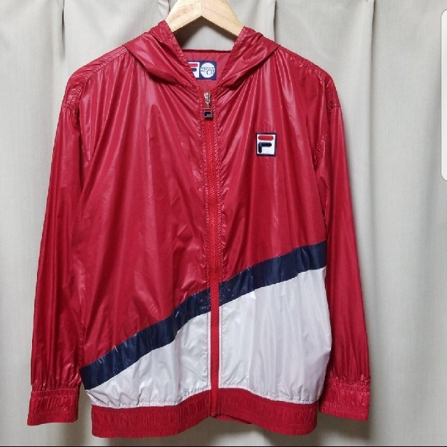 AMERICAN RAG CIE(アメリカンラグシー)の70’s リバイバル！FILA ×アメリカンラグ シー コラボ パーカー メンズのジャケット/アウター(ナイロンジャケット)の商品写真