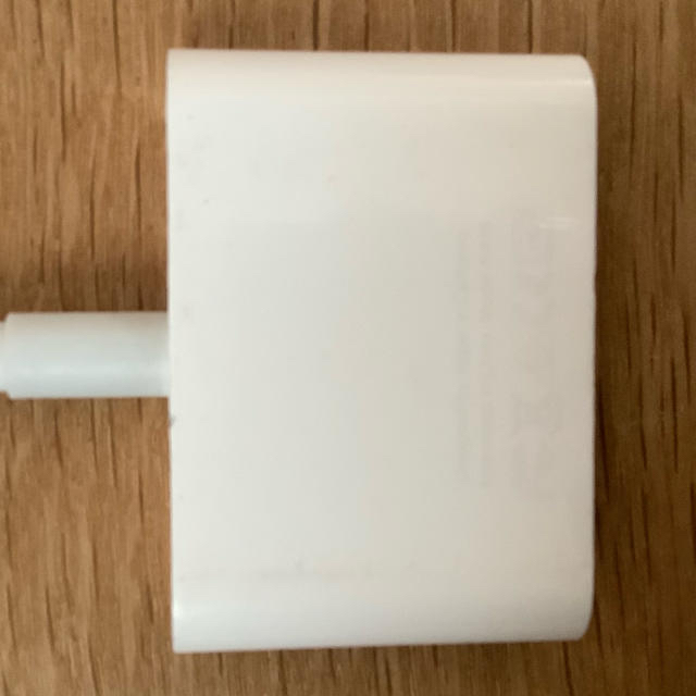 Apple(アップル)のApple 純正 lightning HDMI Digital AV アダプタ スマホ/家電/カメラのテレビ/映像機器(映像用ケーブル)の商品写真