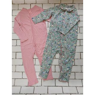 エイチアンドエム(H&M)のパジャマ　ロンパース　2枚セット(ロンパース)