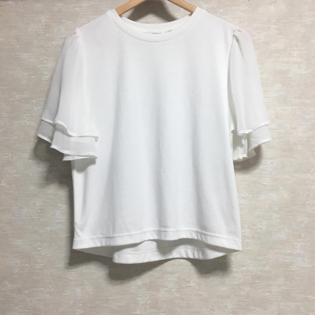 LEPSIM(レプシィム)の袖フレア トップス レディースのトップス(Tシャツ(半袖/袖なし))の商品写真