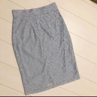 ザラ(ZARA)のほぼ新品⭐︎ZARAレースタイトスカート　アイスブルー(ひざ丈スカート)