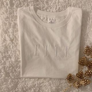 ジーユー(GU)のGU elleコラボtシャツ　刺繍(Tシャツ(半袖/袖なし))