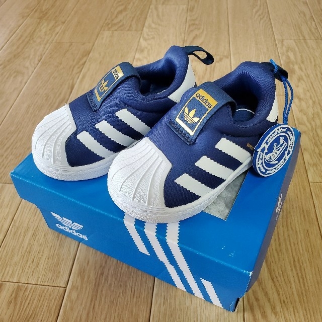 adidas(アディダス)のアディダス adidas スーパースター ブルー スリッポン キッズ/ベビー/マタニティのベビー靴/シューズ(~14cm)(スニーカー)の商品写真